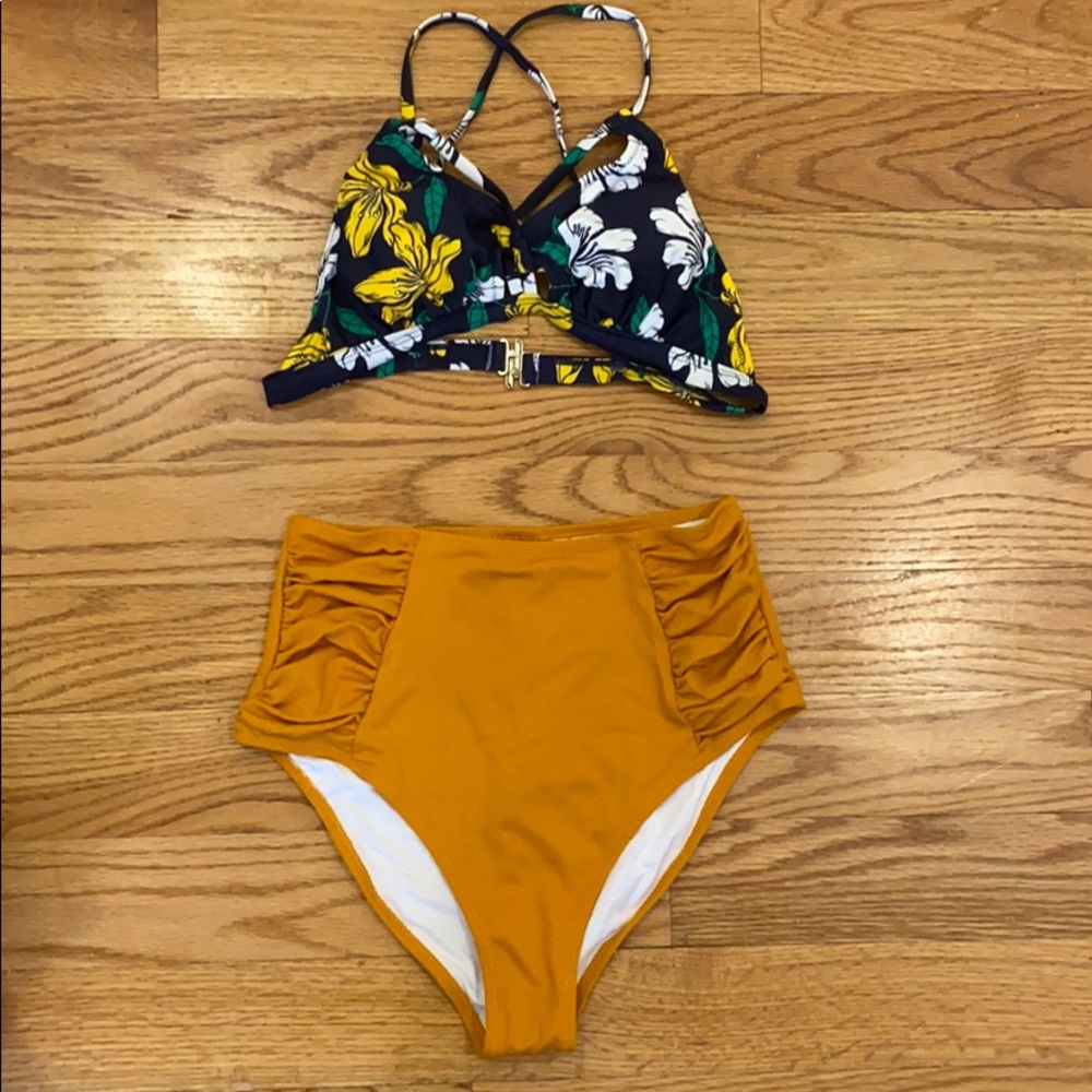 CUPSHE High-Waisted Floral Bikini